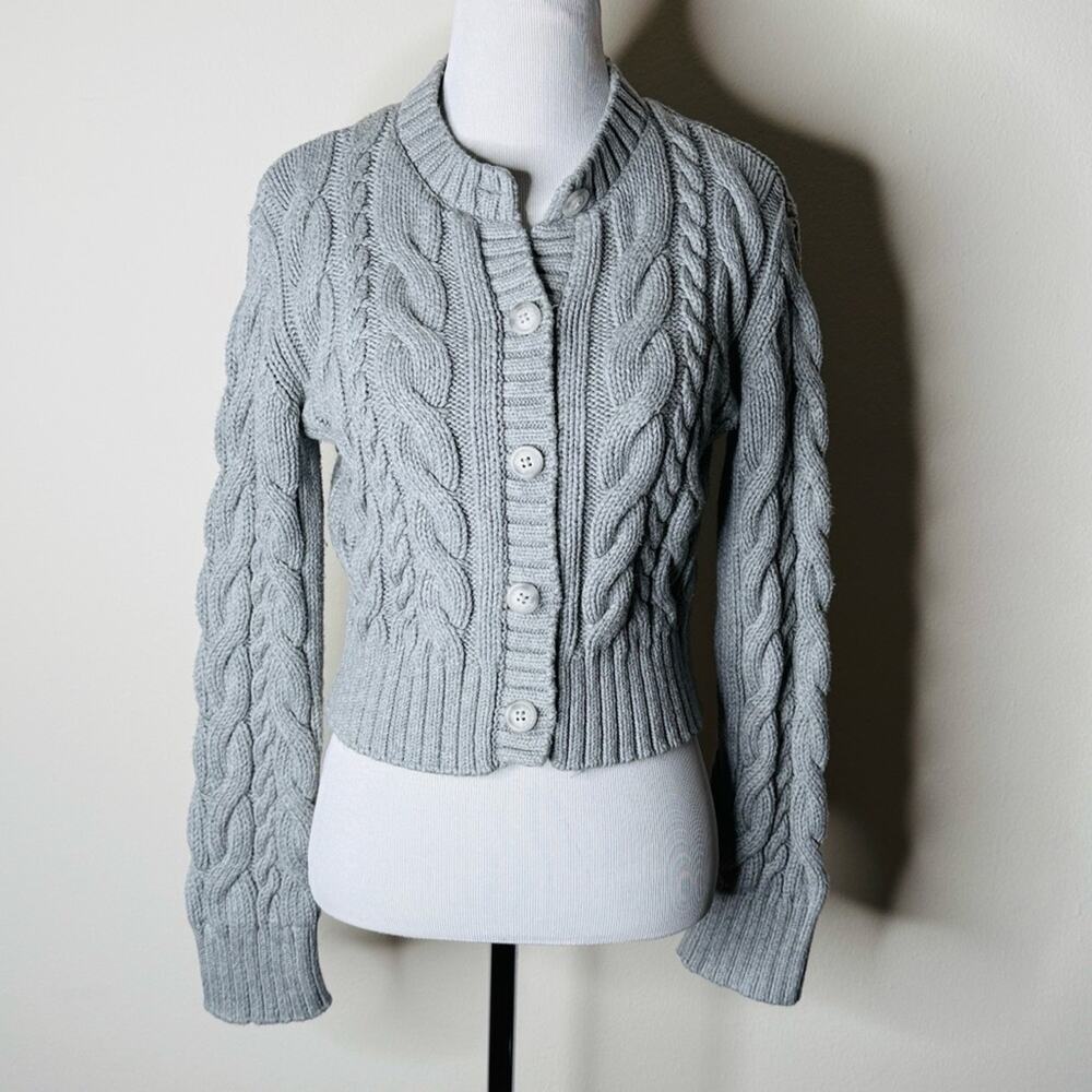 Abercrombie Gray Cable Knit Cropped Cardigan Sweater - Picture 2 of 6